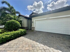 12952 Broomfield Ln in Ft. Myers, FL - Building Photo