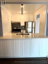 265-265 Enfield Pl in Mississauga, ON - Building Photo - Building Photo