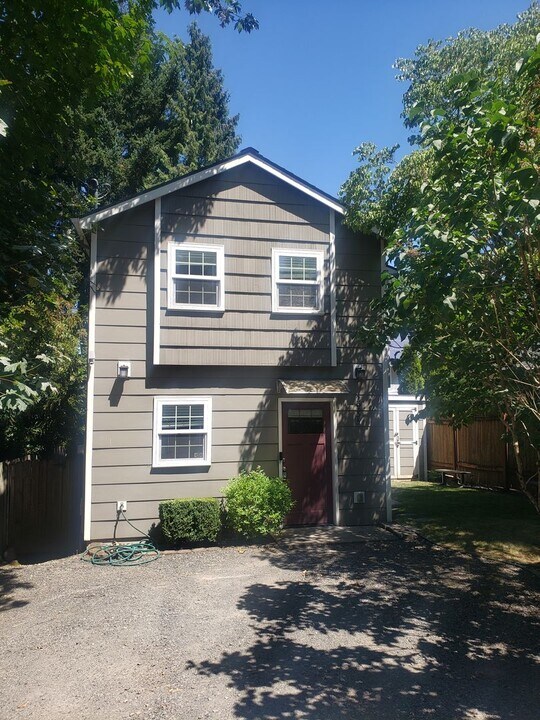 2935 SE Taggart St in Portland, OR - Building Photo