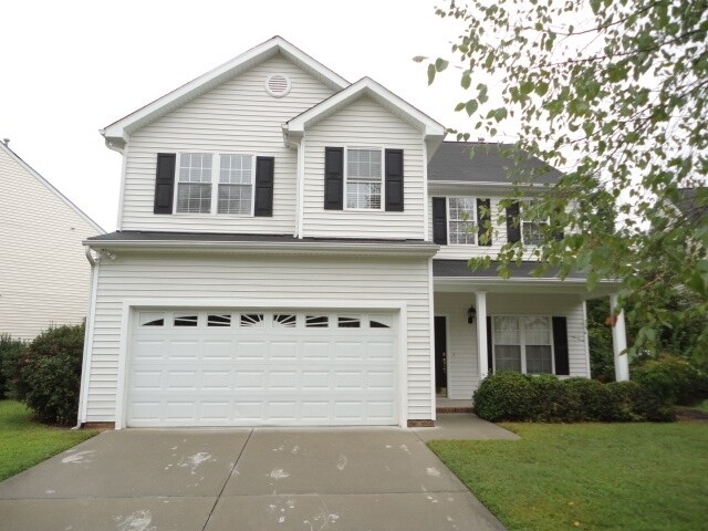 8316 Neuse Lawn Rd in Raleigh, NC - Foto de edificio