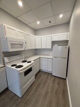 24 Dundas St in Dartmouth, NS - Building Photo - Building Photo