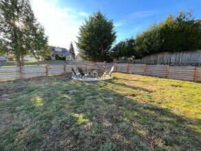 2320 D Ave in Anacortes, WA - Building Photo - Building Photo