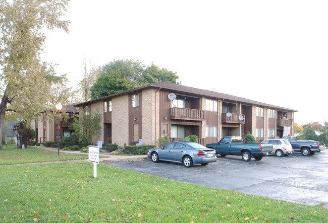 Trident Square Apartments in Rochester, NY - Foto de edificio - Building Photo