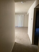 2333 Roundhouse Rd in Sparks, NV - Building Photo - Building Photo