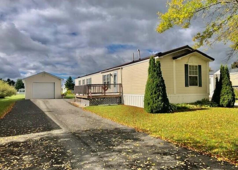 21 G St in Bangor, ME - Building Photo