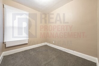 897 Stevenson Rd in Cleveland, OH - Building Photo - Building Photo