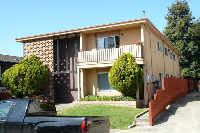 2334 Browning St in Berkeley, CA - Foto de edificio - Building Photo