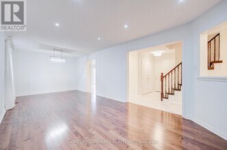 117 Halterwood Cir in Markham, ON - Building Photo - Building Photo