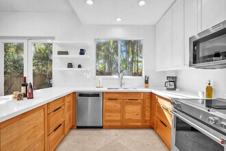 3216 Gifford Ln, Unit SI ID1510801P in Miami, FL - Foto de edificio - Building Photo