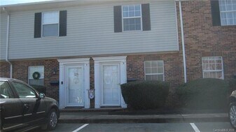 250 Nixon Road, Unit 16 in Belmont, NC - Building Photo