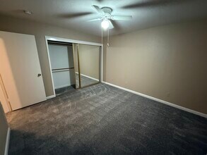 1102 Cedar Creek Dr, Unit 3 in Modesto, CA - Building Photo - Building Photo