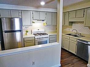 50 Brookside Dr in Exeter, NH - Building Photo - Building Photo