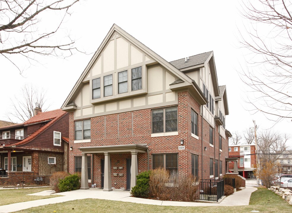 818 S Forest Ave in Ann Arbor, MI - Foto de edificio