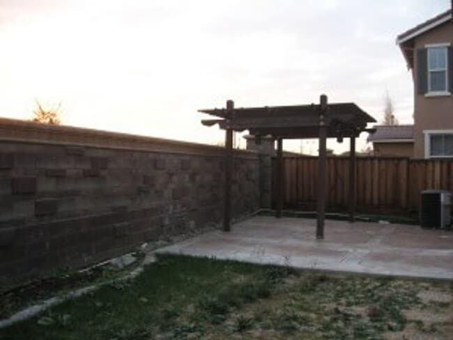 property at 352 W Camarada Ct