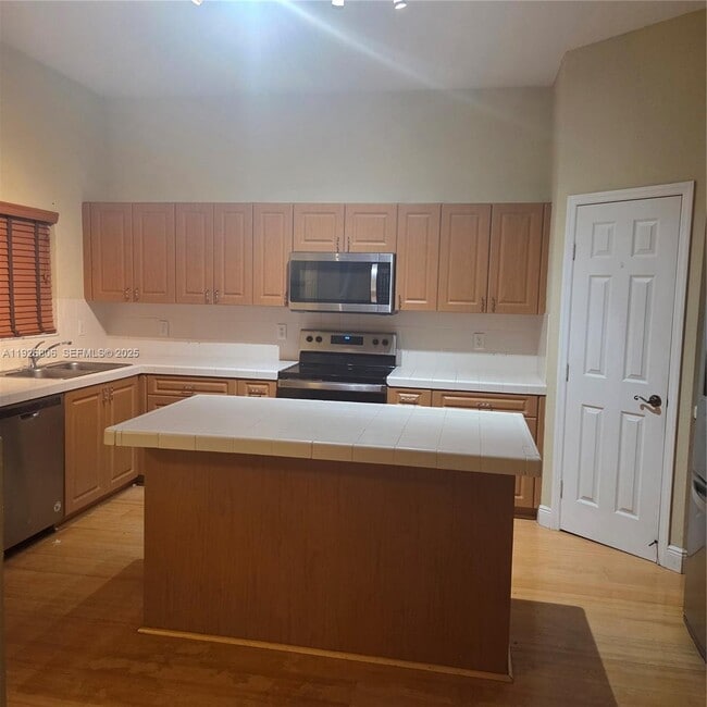 1938 SE 23rd Terrace in Homestead, FL - Building Photo - Building Photo