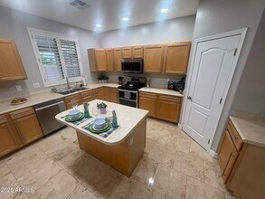 17633 N 41st St in Phoenix, AZ - Building Photo - Building Photo