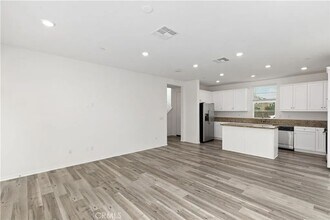 7921 Griffith Peak St in Riverside, CA - Building Photo - Building Photo