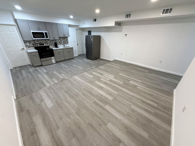 2650 E Somerset St in Philadelphia, PA - Building Photo - Building Photo