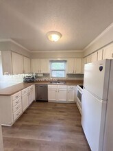 3208 Pinecrest Dr in Raleigh, NC - Building Photo - Building Photo