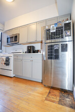 2842 W Fletcher St in Chicago, IL - Building Photo - Building Photo