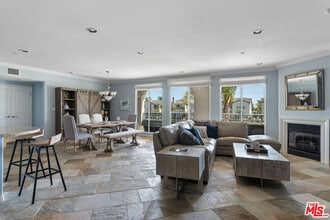 4320 Tradewinds Dr in Oxnard, CA - Building Photo - Building Photo