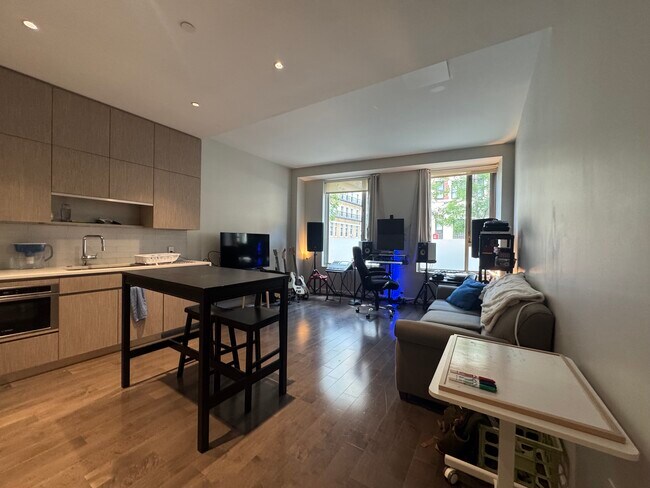 property at 43 Westland Ave
