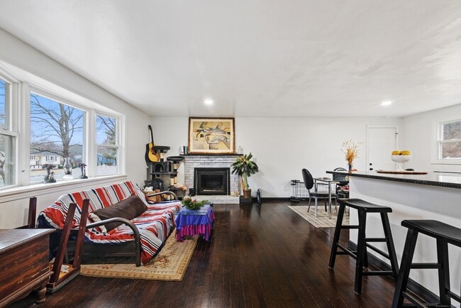 45 Frederick Rd in Vernon, CT - Building Photo - Building Photo