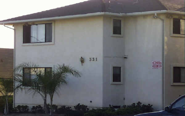 331 Delaware Rd in Burbank, CA - Building Photo - Building Photo