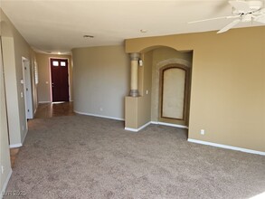 1450 San Juan Hills Dr in Las Vegas, NV - Building Photo - Building Photo