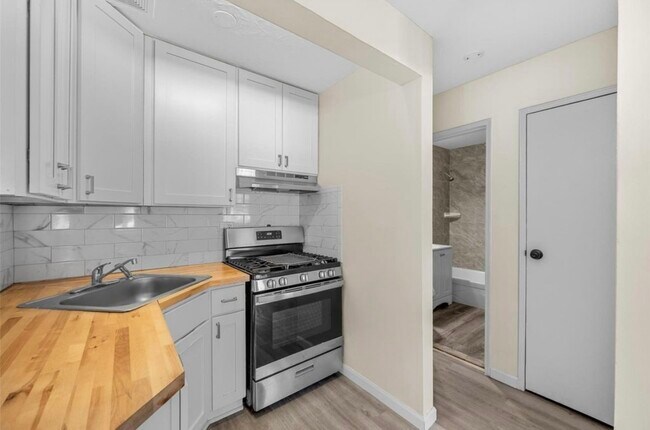2201 Barclay Mnr, Unit 2201 in Newburgh, NY - Foto de edificio - Building Photo