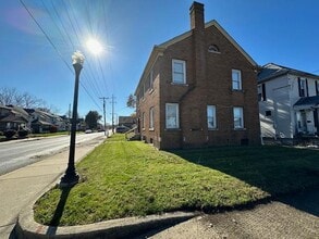 2215 N Wisconsin Ave in Peoria, IL - Building Photo - Building Photo