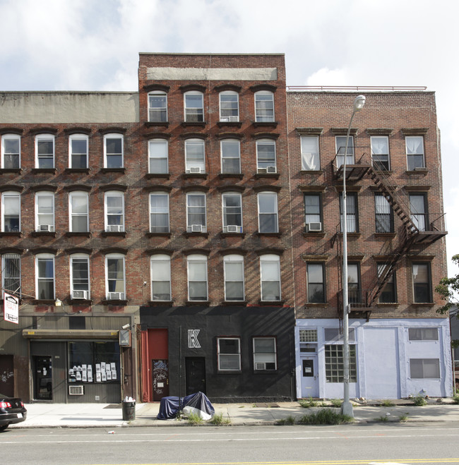 109 Broadway in Brooklyn, NY - Building Photo - Building Photo