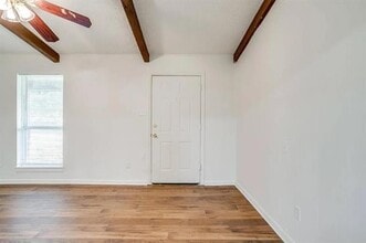 144 Meador Ln in Burleson, TX - Building Photo - Building Photo