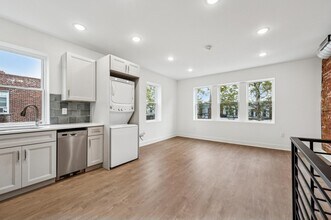 2534 S 61st St in Philadelphia, PA - Building Photo - Building Photo