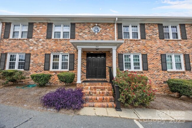 922 McAlway Rd in Charlotte, NC - Building Photo - Building Photo