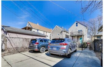 1630 N Talman Ave, Unit 1 in Chicago, IL - Building Photo - Building Photo