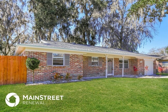 1220 Arbor Cir