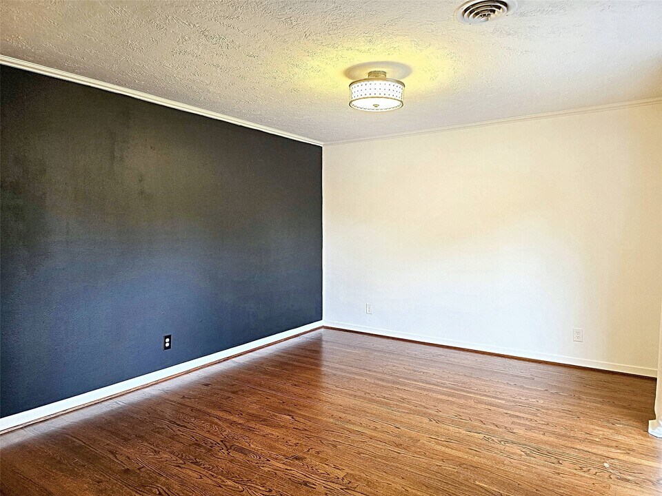 4414 Gardendale Dr in Houston, TX - Building Photo
