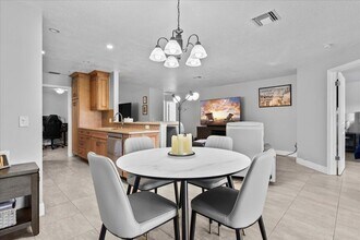 400 Crosswinds Dr in Greenacres, FL - Foto de edificio - Building Photo