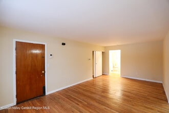 30 Lamb Ave in Saugerties, NY - Building Photo - Building Photo