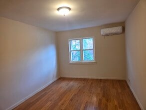 8631 Dexter Ct in Woodhaven, NY - Building Photo - Building Photo