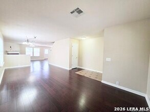 914 Tisbury Pkwy in San Antonio, TX - Building Photo - Building Photo