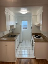 11707 Kiowa Ave in Los Angeles, CA - Building Photo