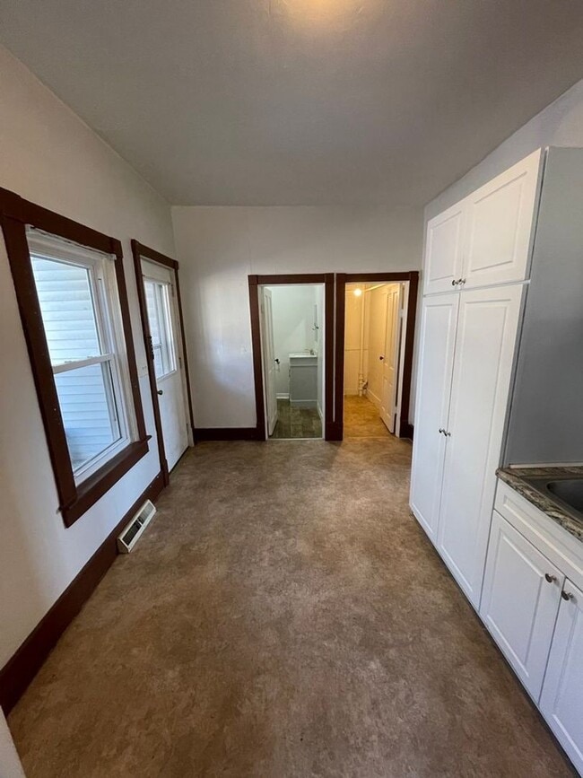 1305 Merrill Ave in Wausau, WI - Building Photo - Building Photo