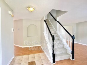 815 Chapin Wood Dr in Newport News, VA - Building Photo - Building Photo