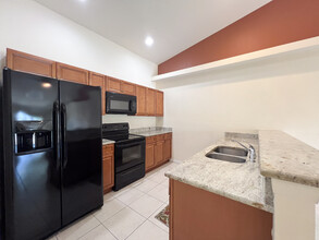 3316 SW 7th Pl in Cape Coral, FL - Foto de edificio - Building Photo