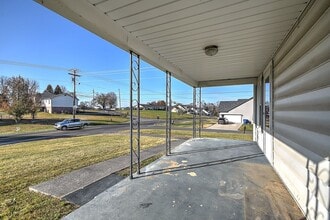 1408 W College St in Jonesborough, TN - Building Photo - Building Photo