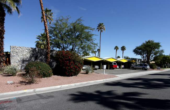 73860 Shadow Mountain Dr in Palm Desert, CA - Building Photo - Building Photo