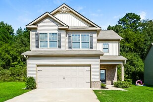 1020 Allegiance Dr in Locust Grove, GA - Building Photo