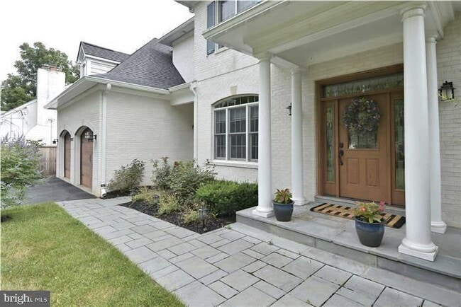 property at 4036 Overlook Dr
